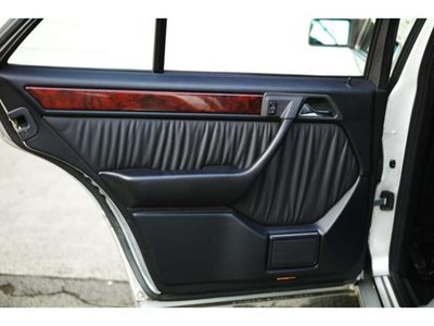 1994 Mercedes-BENZ E-CLASS AMG 照片 27