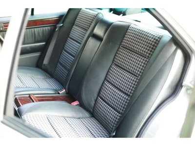 1994 Mercedes-BENZ E-CLASS AMG 照片 25