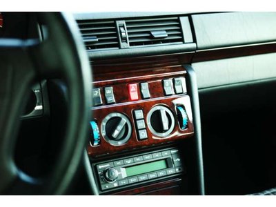 1994 Mercedes-BENZ E-CLASS AMG 照片 22
