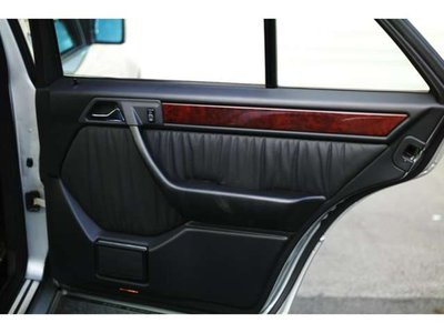 1994 Mercedes-BENZ E-CLASS AMG 照片 29