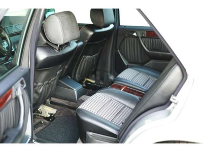 1994 Mercedes-BENZ E-CLASS AMG 照片 28