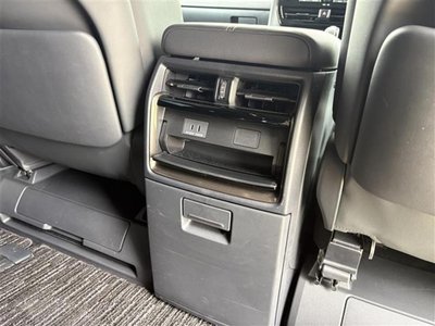 2024 Toyota ALPHARD 照片 30