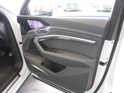 2025 AUDI Q8 E-TRON 缩略图 32