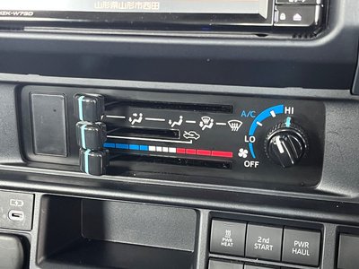 2024 Toyota LAND CRUISER 70 — миниатюра 17