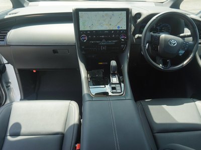 صورة 19 لـ 2026 Toyota ALPHARD