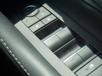 صورة 35 لـ 2026 Toyota ALPHARD