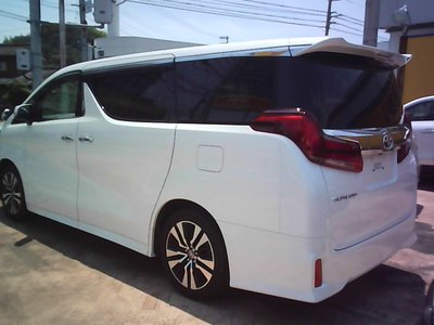 2023 Toyota ALPHARD — фото 4