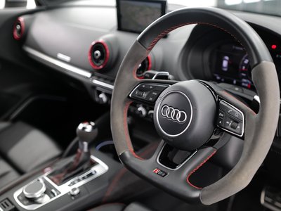 صورة 6 لـ 2018 AUDI RS3 SPORTBACK