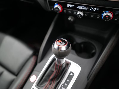 صورة 28 لـ 2018 AUDI RS3 SPORTBACK