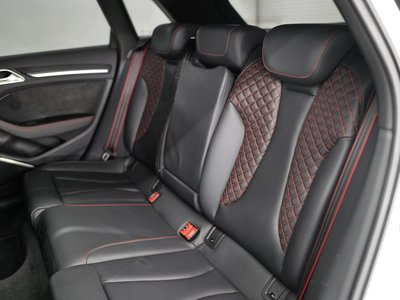 صورة 10 لـ 2018 AUDI RS3 SPORTBACK