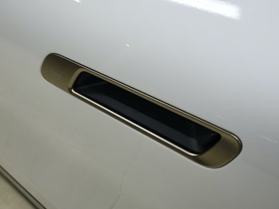 2025 BMW IX thumbnail 56