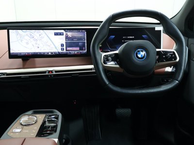 2025 BMW IX photo 16
