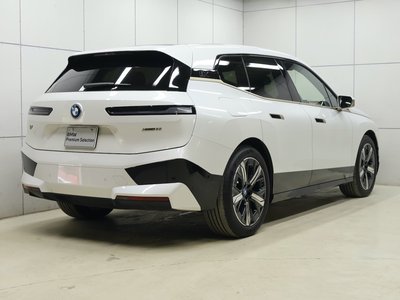2025 BMW IX thumbnail 25