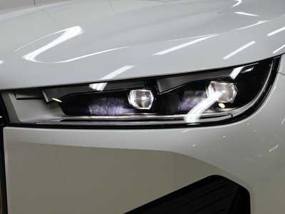 2025 BMW IX thumbnail 54