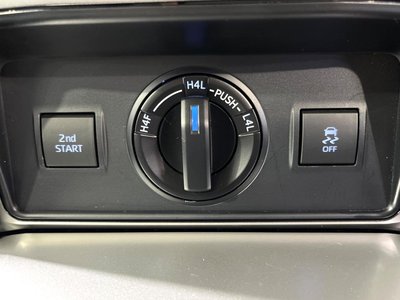 2023 Toyota LAND CRUISER PRADO thumbnail 38
