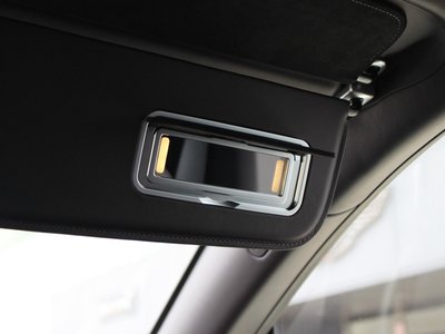 صورة 24 لـ 2024 Aston Martin DBX