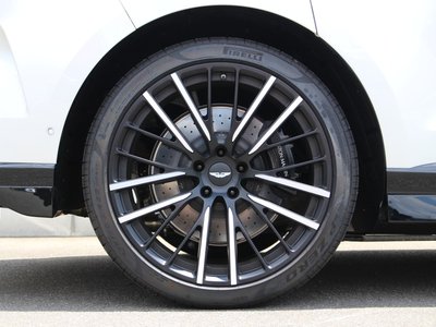 صورة 5 لـ 2024 Aston Martin DBX