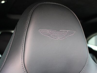 صورة 8 لـ 2024 Aston Martin DBX