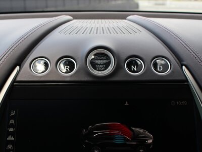 صورة 17 لـ 2024 Aston Martin DBX