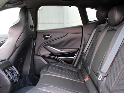 صورة 21 لـ 2024 Aston Martin DBX