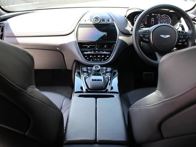 صورة 13 لـ 2024 Aston Martin DBX