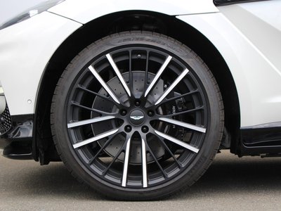 صورة 6 لـ 2024 Aston Martin DBX
