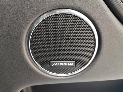 2024 LAND Rover DISCOVERY SPORT photo 3