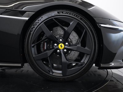 صورة 10 لـ 2025 Ferrari 12 CILINDRI