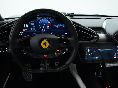 صورة 35 لـ 2025 Ferrari 12 CILINDRI