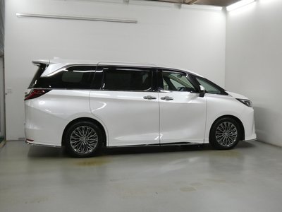 2024 Lexus LM thumbnail 39