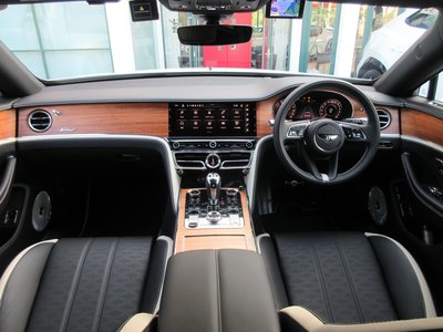 صورة مصغرة 2 لـ 2025 Bentley FLYING SPUR