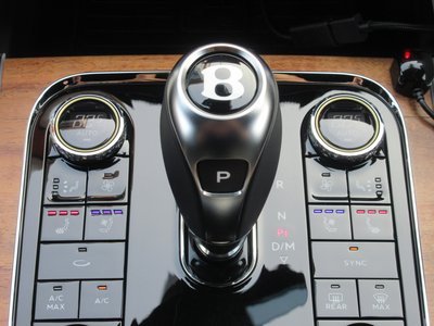 صورة مصغرة 115 لـ 2025 Bentley FLYING SPUR