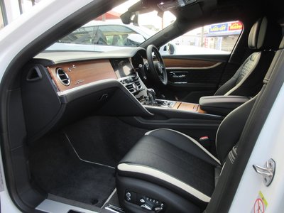 صورة مصغرة 77 لـ 2025 Bentley FLYING SPUR