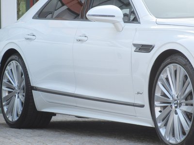 صورة مصغرة 12 لـ 2025 Bentley FLYING SPUR