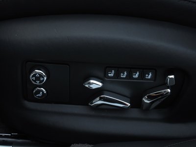 صورة مصغرة 81 لـ 2025 Bentley FLYING SPUR