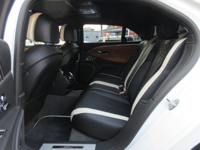 صورة مصغرة 65 لـ 2025 Bentley FLYING SPUR