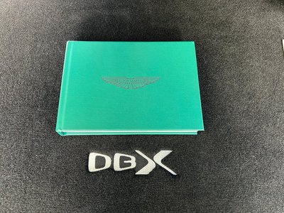 2025 Aston Martin DBX — миниатюра 36