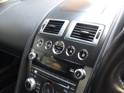 صورة مصغرة 34 لـ 2013 Aston Martin DB9