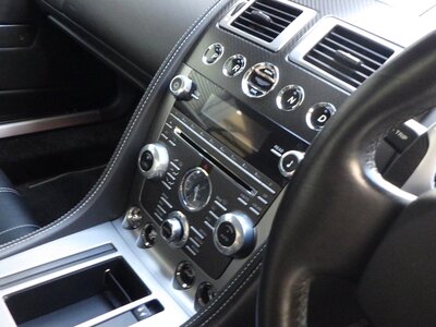 صورة مصغرة 35 لـ 2013 Aston Martin DB9