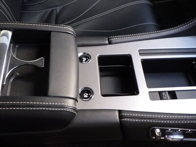 صورة مصغرة 36 لـ 2013 Aston Martin DB9