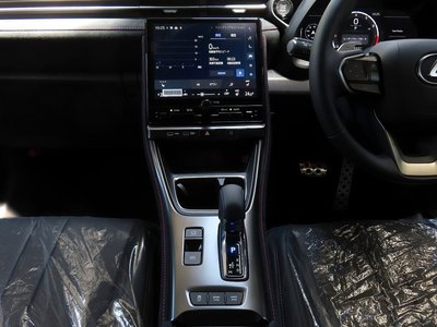 2026 Lexus LBX 缩略图 72