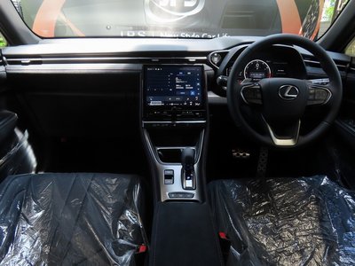 2026 Lexus LBX 缩略图 3