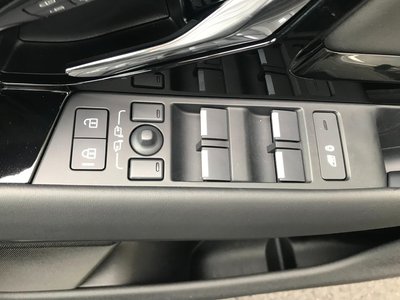 2025 LAND Rover RANGE ROVER EVOQUE thumbnail 40