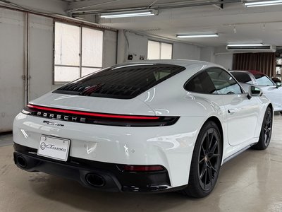 2025 Porsche 911 photo 4