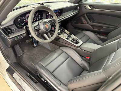 2025 Porsche 911 thumbnail 18