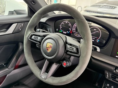 2025 Porsche 911 thumbnail 25