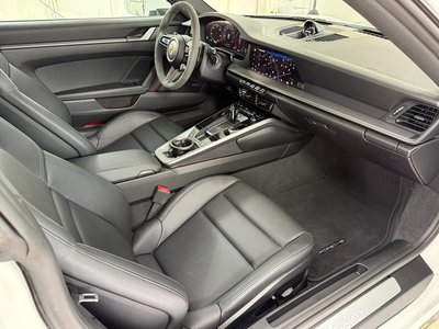 2025 Porsche 911 thumbnail 21