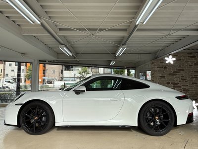 2025 Porsche 911 photo 11