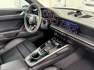 2025 Porsche 911 thumbnail 24