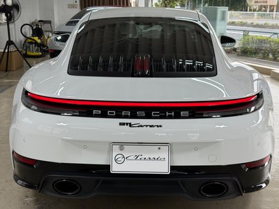 2025 Porsche 911 photo 7